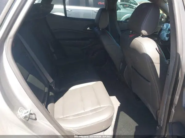 KL77LJEP2SC218893 2025 CHEVROLET TRAX - Image 8