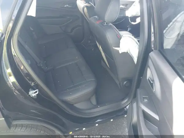 KL77LJEP2SC223947 2025 CHEVROLET TRAX - Image 8