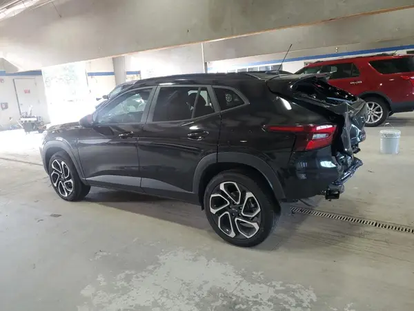KL77LJEP2SC257340 2025 CHEVROLET TRAX - Image 2
