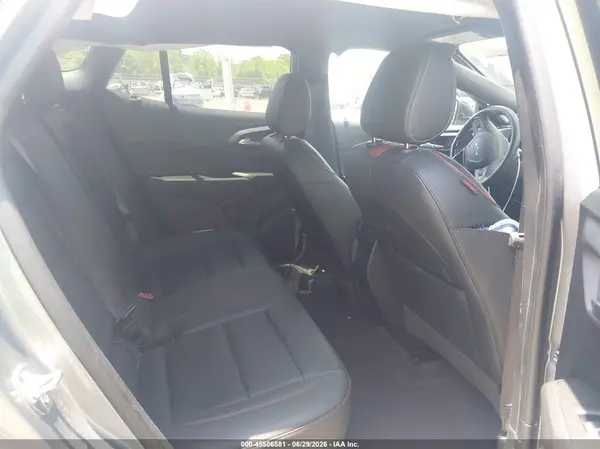 KL77LJEP2SC285848 2025 CHEVROLET TRAX - Image 8