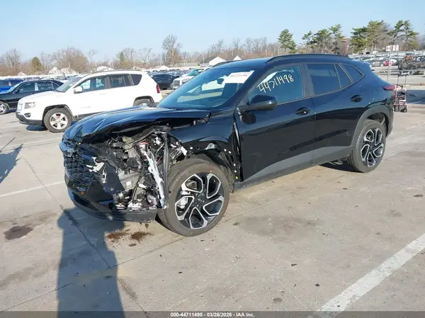 KL77LJEP2SC297062 2025 CHEVROLET TRAX - Image 2
