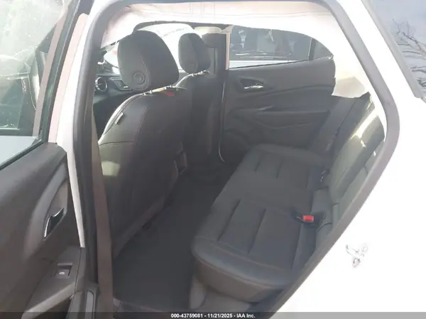 KL77LJEP2SC321103 2025 CHEVROLET TRAX - Image 8