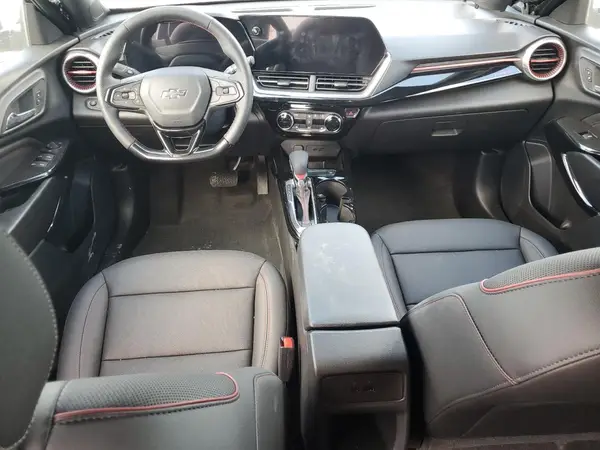 KL77LJEP2SC331680 2025 CHEVROLET TRAX - Image 8
