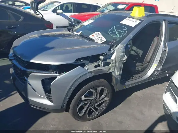 KL77LJEP2TC006237 2026 CHEVROLET TRAX - Image 2