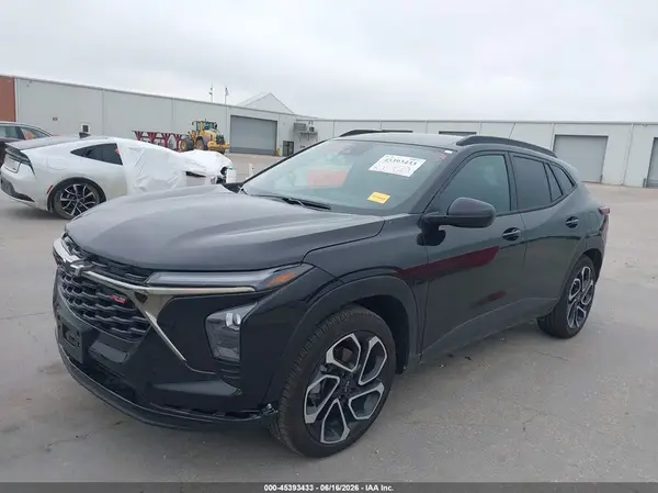 KL77LJEP2TC059486 2026 CHEVROLET TRAX - Image 2