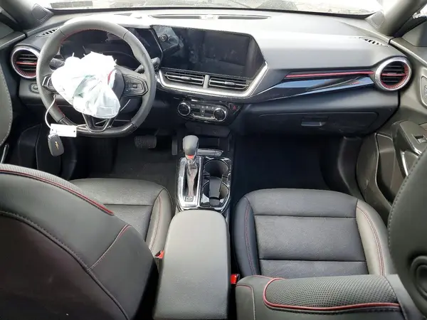 KL77LJEP3SC002244 2025 CHEVROLET TRAX - Image 8