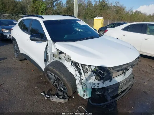 KL77LJEP3SC049337 2025 CHEVROLET TRAX - Image 1