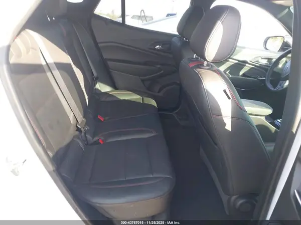 KL77LJEP3SC049337 2025 CHEVROLET TRAX - Image 8