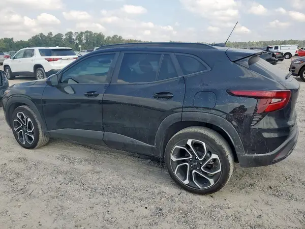 KL77LJEP3SC129818 2025 CHEVROLET TRAX - Image 2