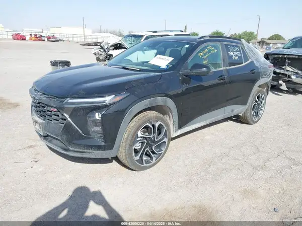 KL77LJEP3SC135344 2025 CHEVROLET TRAX - Image 2