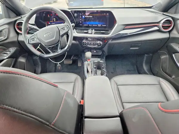KL77LJEP3SC137580 2025 CHEVROLET TRAX - Image 8