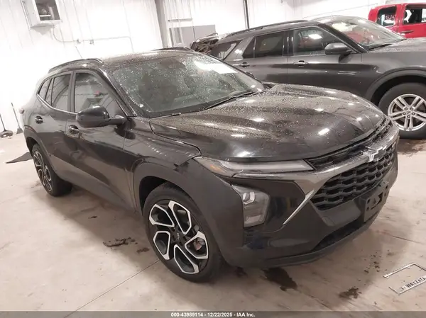 KL77LJEP3SC295286 2025 CHEVROLET TRAX - Image 1