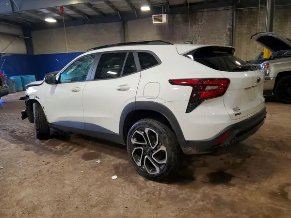 KL77LJEP3SC309283 2025 CHEVROLET TRAX - Image 2