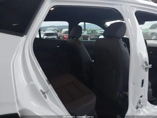 KL77LJEP3SC324396 2025 CHEVROLET TRAX - Image 8