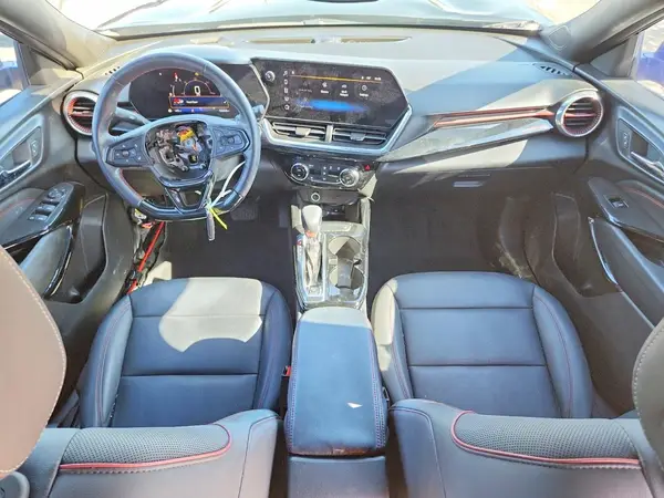 KL77LJEP4SC014886 2025 CHEVROLET TRAX - Image 8