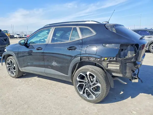 KL77LJEP4SC016556 2025 CHEVROLET TRAX - Image 2