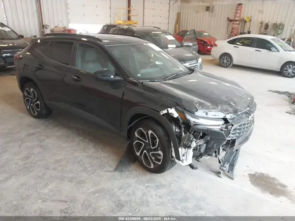 KL77LJEP4SC021322 2025 CHEVROLET TRAX - Image 1