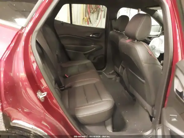 KL77LJEP4SC036208 2025 CHEVROLET TRAX - Image 8