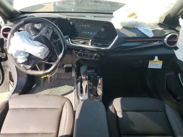 KL77LJEP4SC040047 2025 CHEVROLET TRAX - Image 8