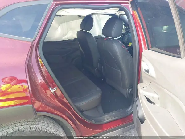 KL77LJEP4SC052408 2025 CHEVROLET TRAX - Image 8