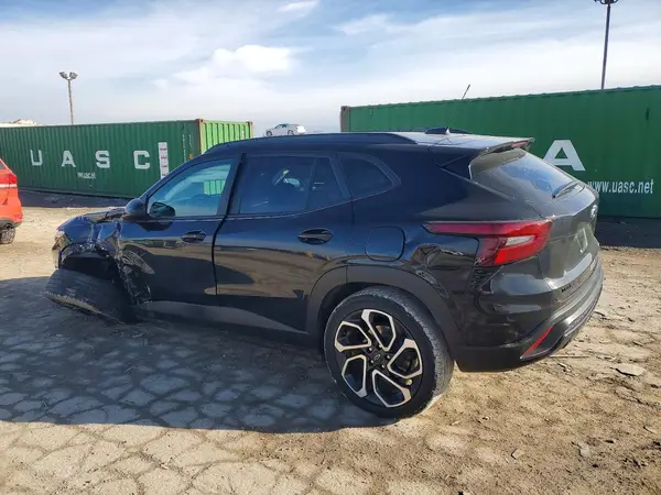 KL77LJEP4SC068124 2025 CHEVROLET TRAX - Image 2