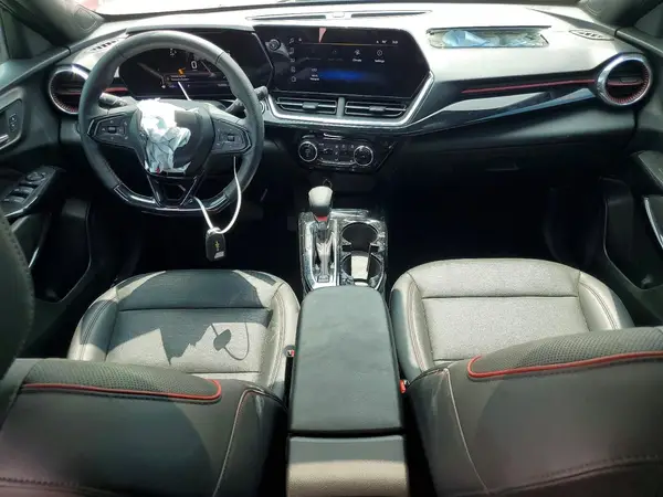KL77LJEP4SC073016 2025 CHEVROLET TRAX - Image 8