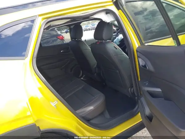 KL77LJEP4SC073257 2025 CHEVROLET TRAX - Image 8