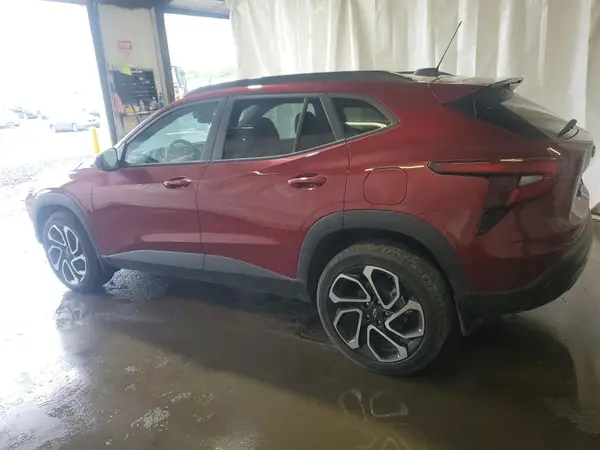KL77LJEP4SC077194 2025 CHEVROLET TRAX - Image 2