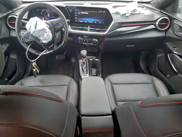 KL77LJEP4SC121372 2025 CHEVROLET TRAX - Image 8