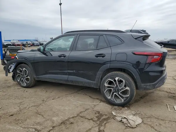KL77LJEP4SC137152 2025 CHEVROLET TRAX - Image 2