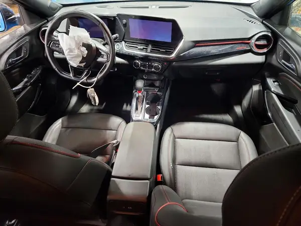 KL77LJEP4SC163993 2025 CHEVROLET TRAX - Image 8