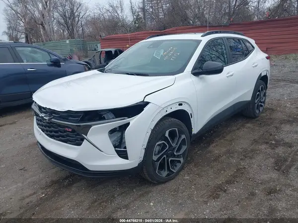 KL77LJEP4SC187338 2025 CHEVROLET TRAX - Image 2