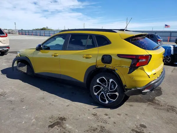 KL77LJEP4SC300737 2025 CHEVROLET TRAX - Image 2