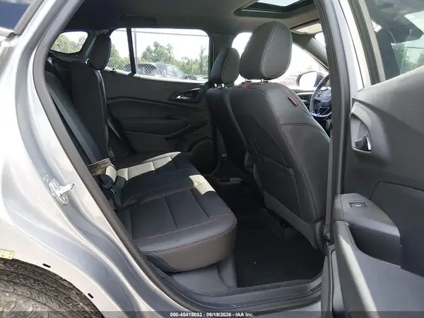 KL77LJEP4SC321586 2025 CHEVROLET TRAX - Image 8