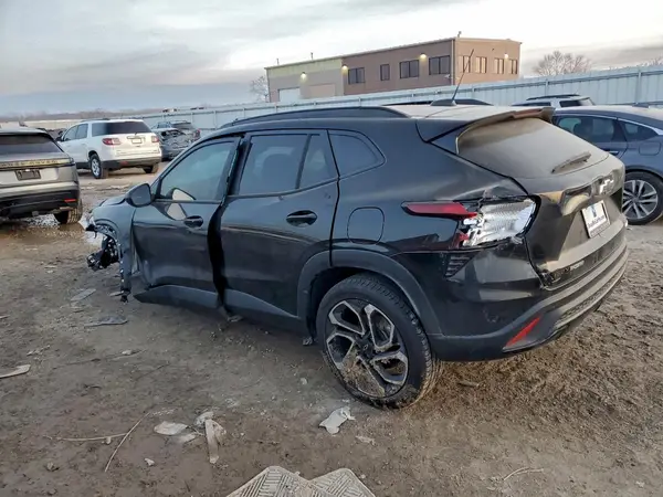 KL77LJEP4SC340803 2025 CHEVROLET TRAX - Image 2
