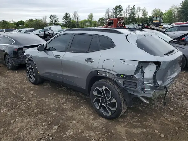 KL77LJEP4TC013433 2026 CHEVROLET TRAX - Image 2