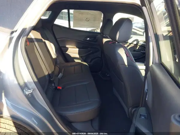 KL77LJEP5SC000172 2025 CHEVROLET TRAX - Image 8