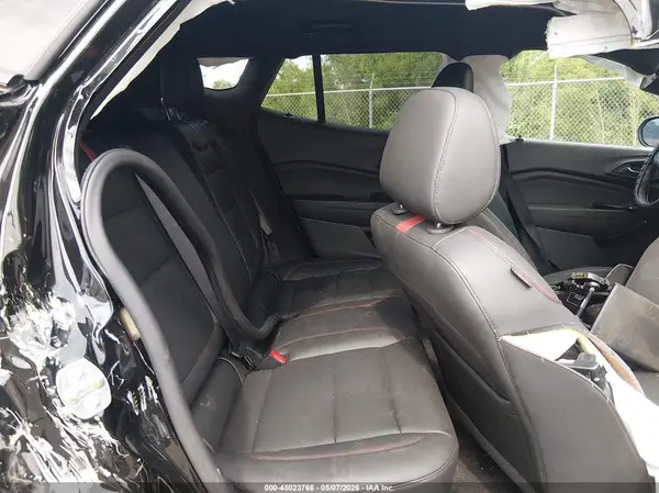 KL77LJEP5SC004366 2025 CHEVROLET TRAX - Image 8