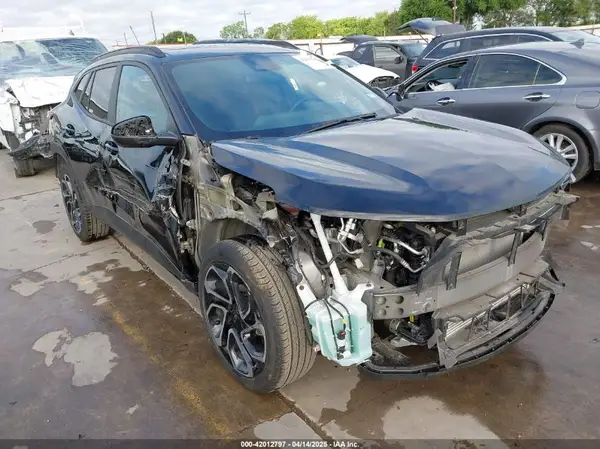 KL77LJEP5SC019885 2025 CHEVROLET TRAX - Image 1