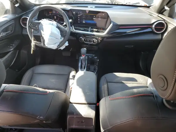 KL77LJEP5SC027324 2025 CHEVROLET TRAX - Image 8