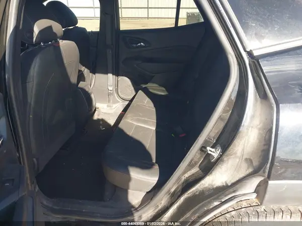KL77LJEP5SC043796 2025 CHEVROLET TRAX - Image 8
