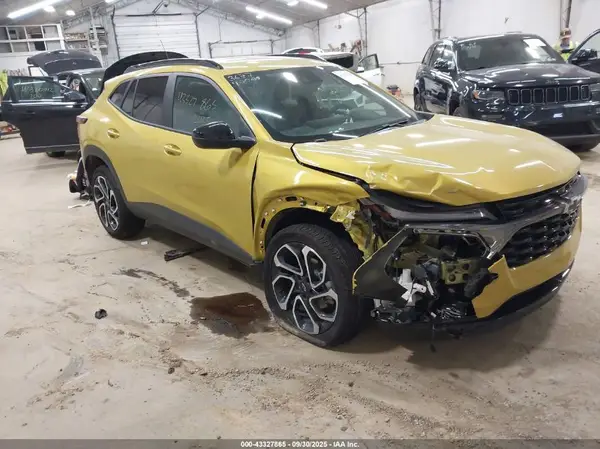 KL77LJEP5SC099785 2025 CHEVROLET TRAX - Image 1