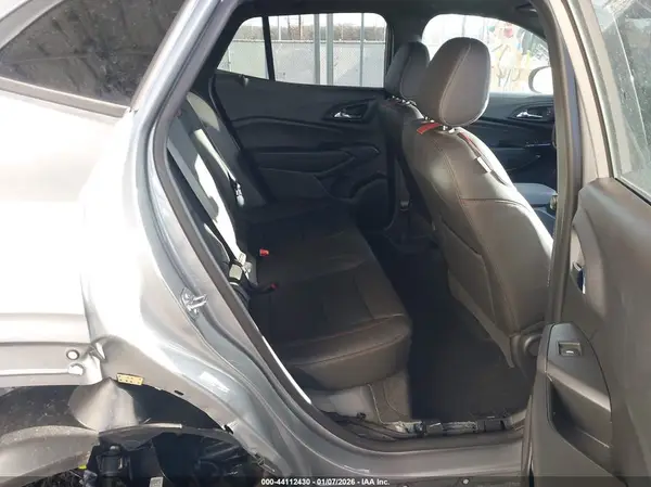 KL77LJEP5SC128329 2025 CHEVROLET TRAX - Image 8