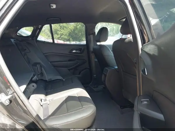 KL77LJEP5SC134499 2025 CHEVROLET TRAX - Image 8