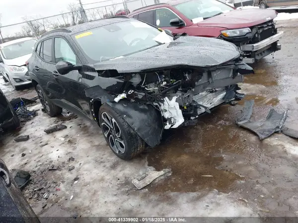 KL77LJEP5SC134745 2025 CHEVROLET TRAX - Image 1