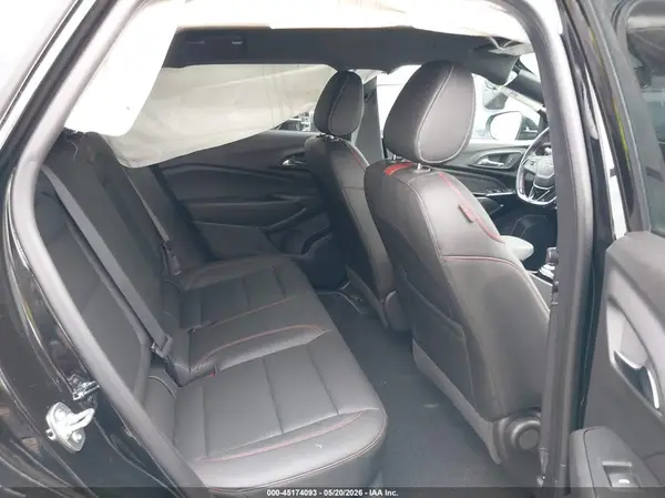 KL77LJEP5SC236305 2025 CHEVROLET TRAX - Image 8