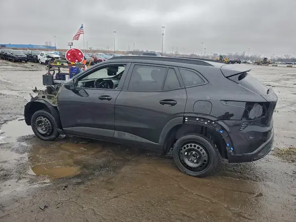 KL77LJEP5SC237020 2025 CHEVROLET TRAX - Image 2