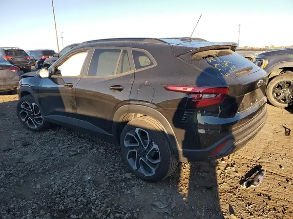 KL77LJEP5SC278585 2025 CHEVROLET TRAX - Image 2
