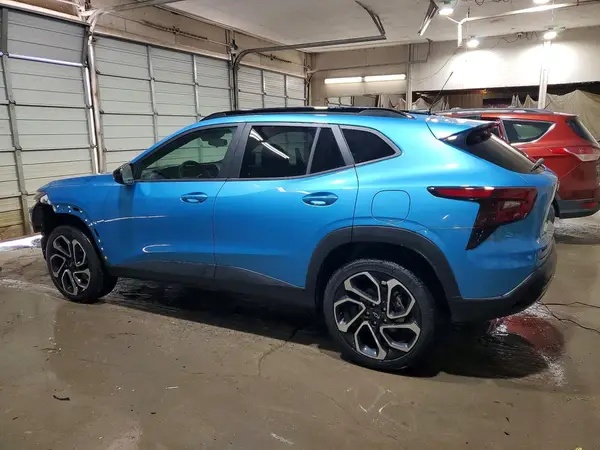 KL77LJEP5SC310614 2025 CHEVROLET TRAX - Image 2