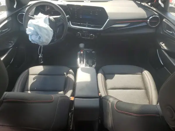 KL77LJEP6SC021001 2025 CHEVROLET TRAX - Image 8